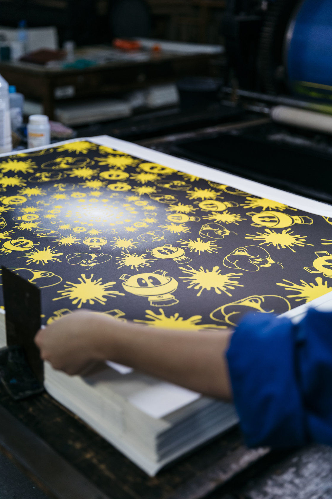 no-stain-no-gain-john-armleder-print-them-all-mamco-geneve-lithograph-black-yellow-edition-printing-house-contemporary-art-print no-stain-no-gain-john-armleder-print-them-all-mamco-geneve-lithograph-black-yellow-edition-printing-house-contemporary-art-print