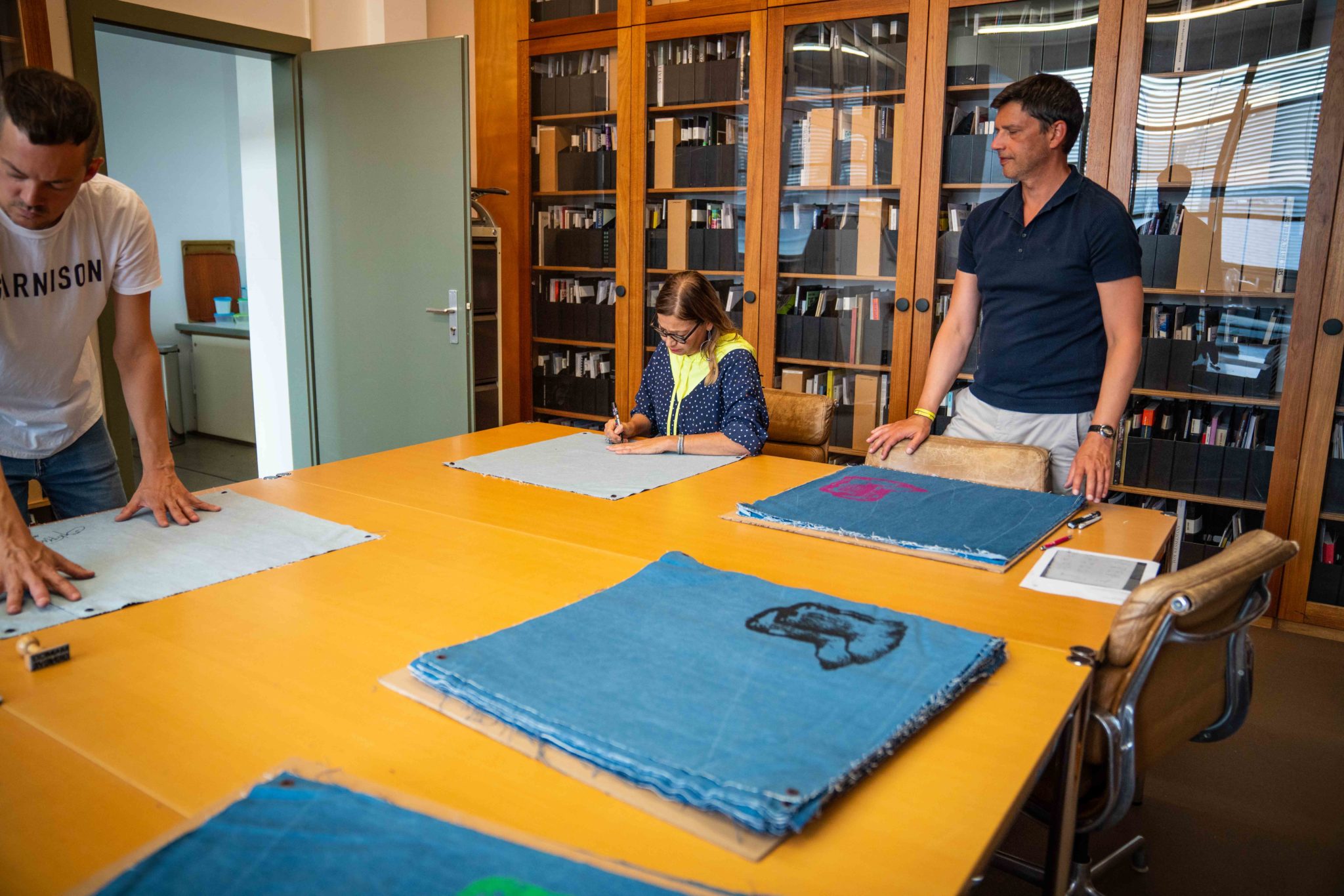 chanel-yeti-boots-black-edition-sylvie-fleury-lithograph-jean-jrp-editions-signature-artist