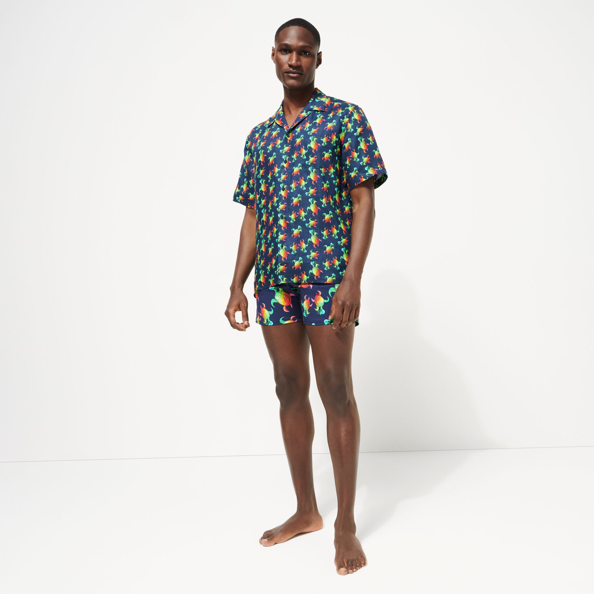 chelly-tortues-rainbow-multicolor-men-bowling-shirt-linen-and-cotton-vilebrequin-kenny-scharf-jrp-editions-detail1