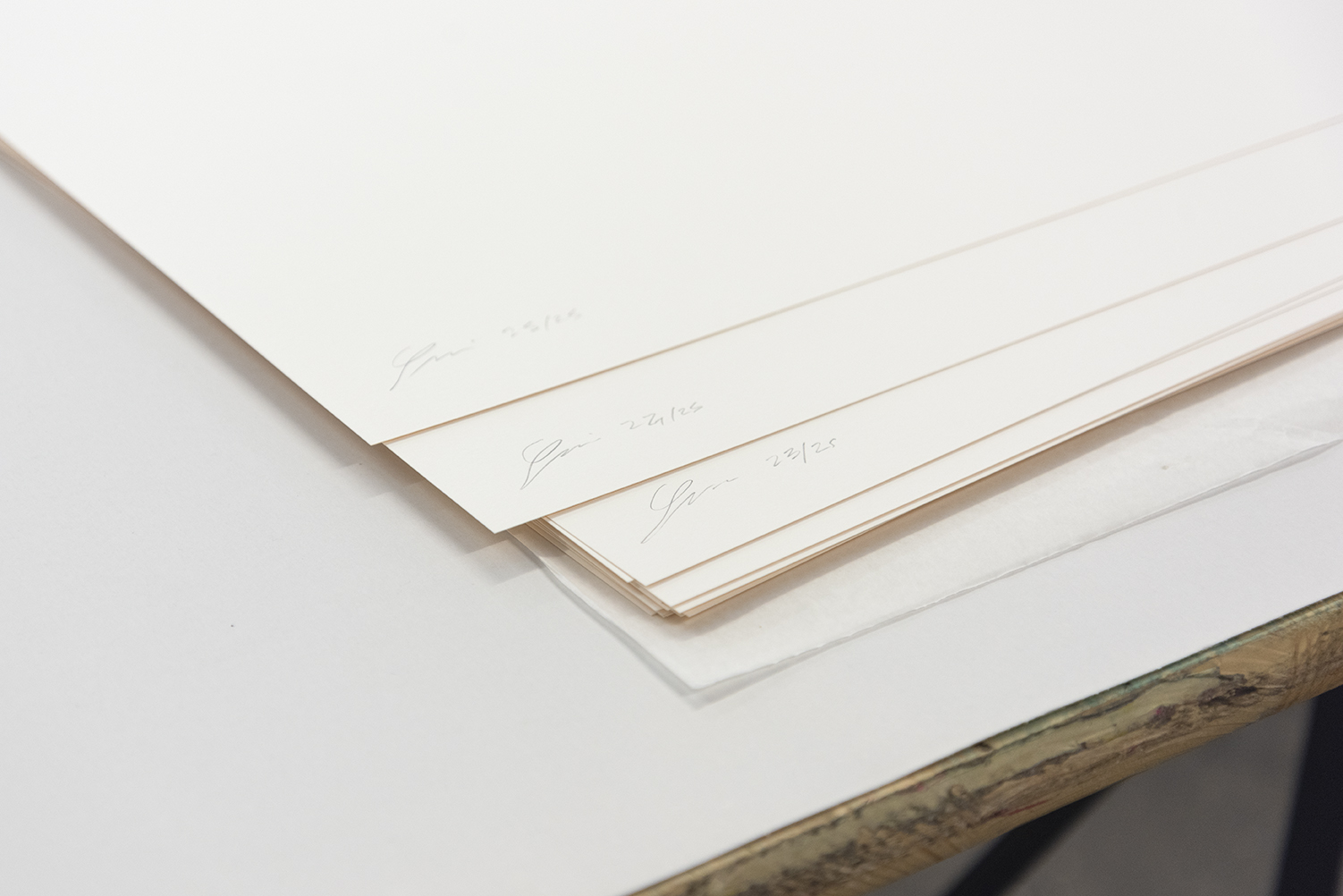 sup-kim-screenprint-signing-artist