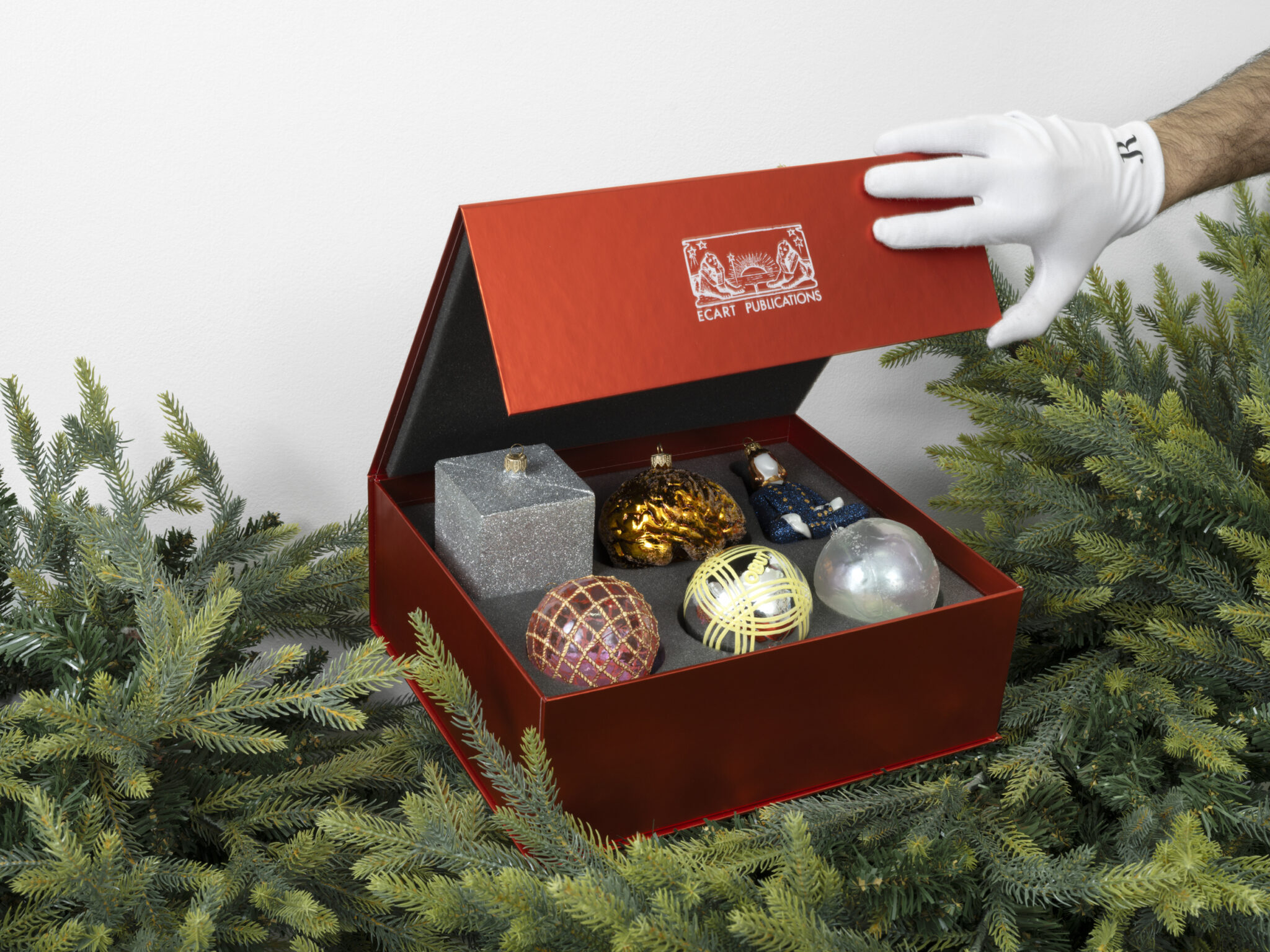 christmas-ornaments-2023-box-opening