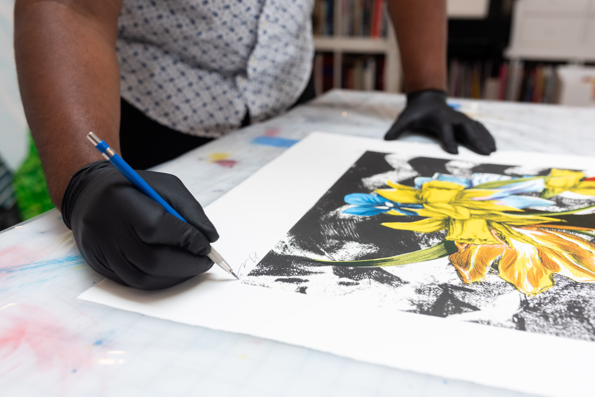 09 - JRP - MARK - THOMAS - GIBSON - BOUTONNIERE - SIGNING