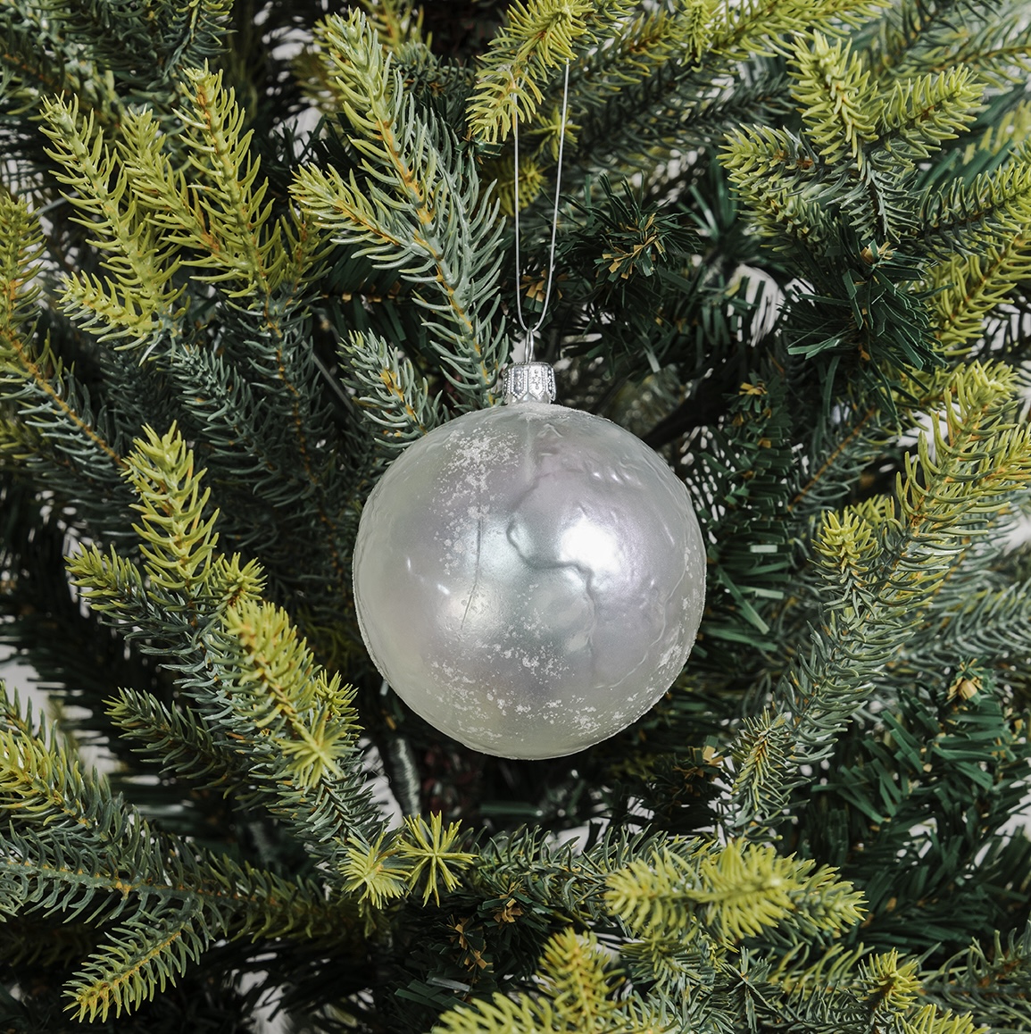 christmas-ornaments-2023-tree-gregoy-bourilly